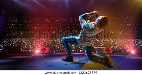 Rock Star Celebrity On Main Stage Stock Photo Edit Now 1323625379