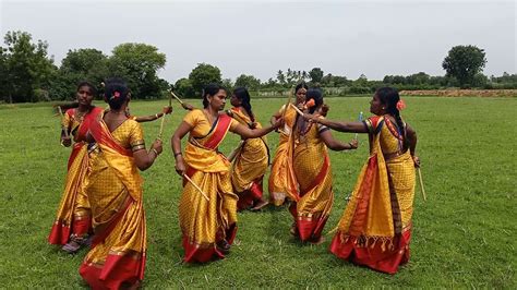 Telangana Folk Dance తెలంగాణా పల్లె నృత్యం Telangana Famous Dance Telanganapata Youtube