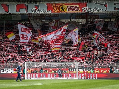 Sportblog bayern munich feel the heat on two . Union-Plan: Volles Stadion mit Coronatests für alle ...
