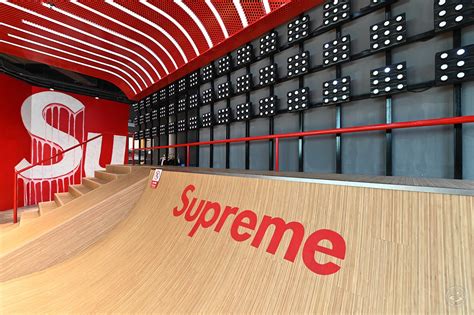 The Biggest (Fake) Supreme Store in the World is Now Open in Shanghai ...