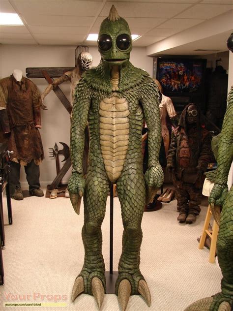 Lands of the lost жанр: Land of the Lost Complete Screen Used Sleestak Costume ...