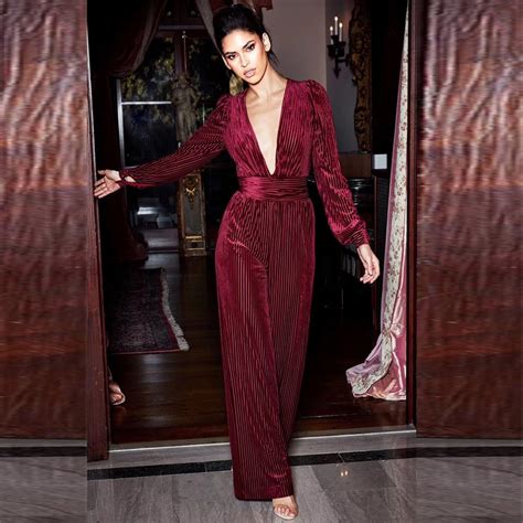 New Arrival Fashion Wine Red Velvet Jumpsuit High Quality Long Sleeve