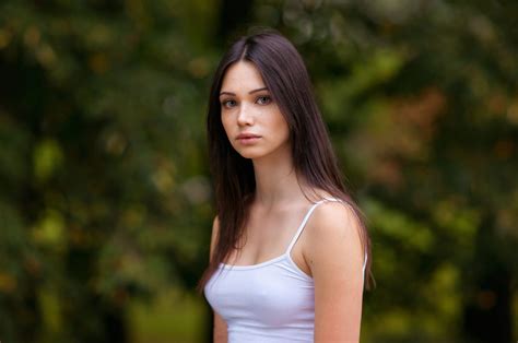 Maxim Romanov Brunette Portrait Women Outdoors Bare Shoulders Model