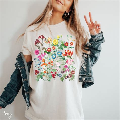 Camiseta De Flores Prensadas Comfort Colors Camiseta Floral Botánica
