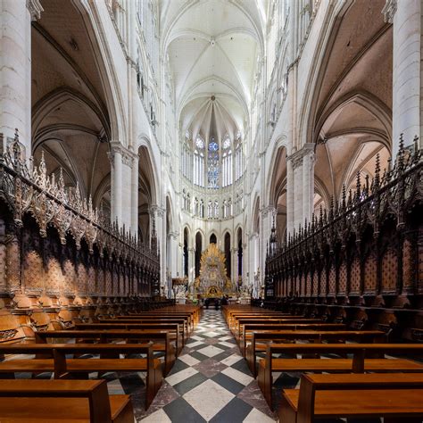 File:Amiens Cathedral choir Wikimedia Commons.jpg
