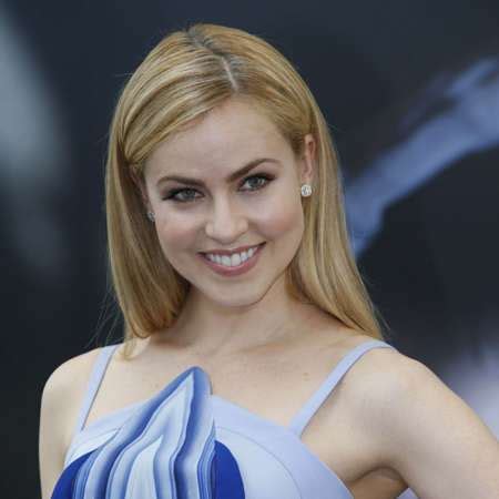 Photos Of Amanda Schull Swanty Gallery Hot Sex Picture