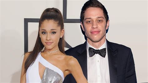 American pop music star ariana grande broke up with her boyfriend, snl comic pete davidson, in 2018, just weeks after the pair became engaged. Ariana Grande Has A Custom Made Engagement Ring Worth $93K