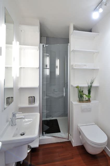 Fish scale tile is a hot bathroom trend and using it on a small shower accent wall is a great way to elevate your bathroom in a very subtle way. Houzz Call: Have a Beautiful Small Bathroom? We Want to ...