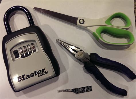Step by step process of lock picking using paperclip. How To Pick A Master Lock in 90 Seconds