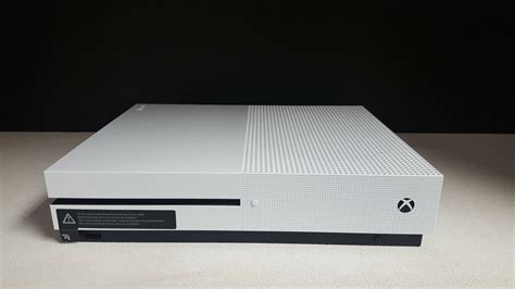 Microsoft Xbox One S 500gb White Console And Accessories