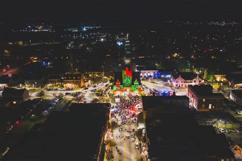 Visit The Margical Bardstown Kentucky Christmas Celebrations