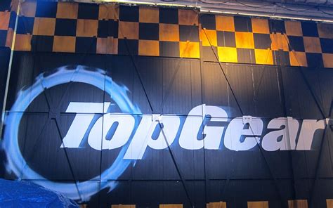 Top Gear Logo On The Studio Hanger Doors Bob Bob Flickr