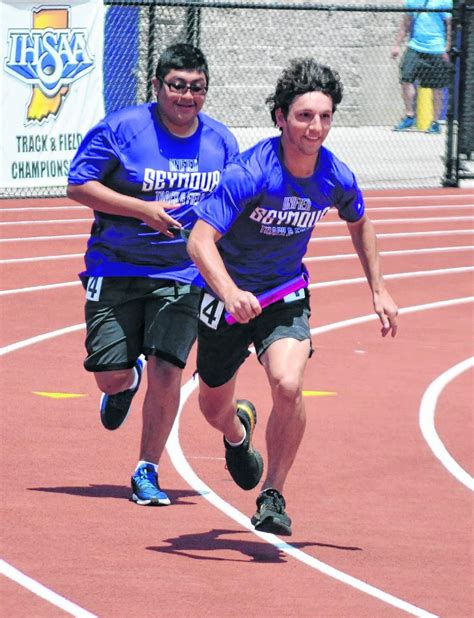 Seymour Ties For 9th In First Unified Track And Field State Finals