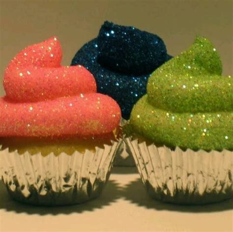 How To Make Frosting For Cupcakes With Images Glitter Cupcakes Diy