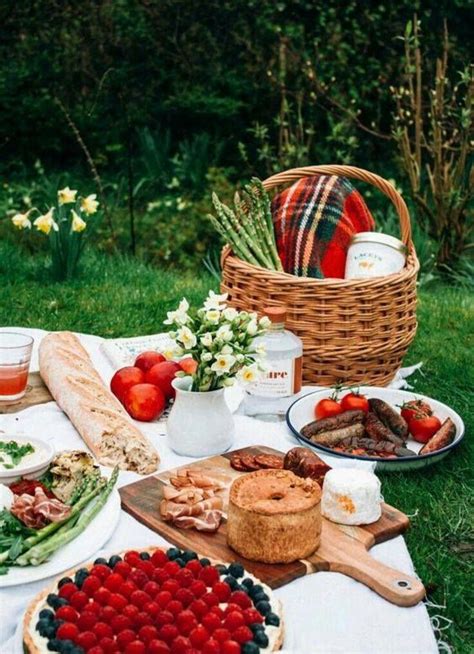 Cute Picnic Food Ideas For Couples An Indoor Picnic For Two Valentine Printables With
