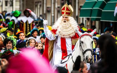 Landelijke Intocht Sinterklaas In Dokkum Leeuwarder Courant