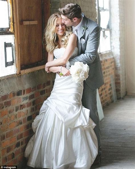 Kristin Cavallari And Jay Cutler Share Intimate Wedding Day Embrace In