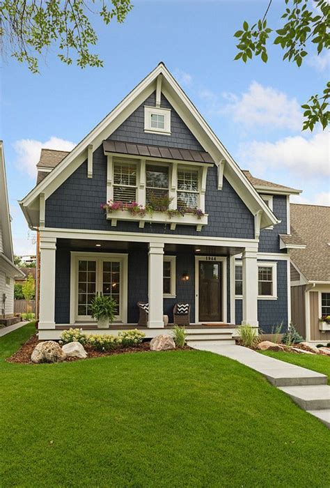 The best exterior paints stand up to weather conditions, resist. Best 25 Exterior Siding Colors Ideas On Pinterest Home Exterior | Modern farmhouse exterior ...
