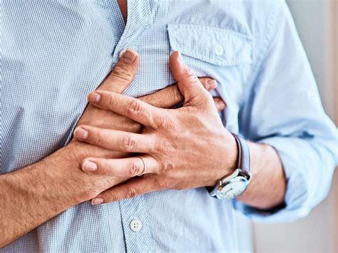 Heart Attack In Men 10 Signs Of A Heart Attack In Men