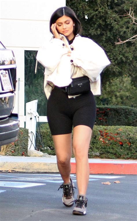 kylie jenner steps out for first time since giving birth to stormi e news