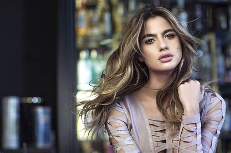 Cristina Marino, attrice ed influencer, si svela a Verve ...