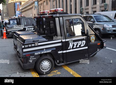 A New York Police Traffic Enforcement Scooter Stock Photo Alamy