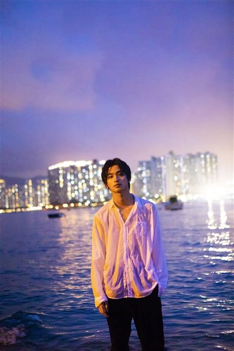 Manage your video collection and share your thoughts. 横浜流星、香港で撮影した"男の色気"さく裂の写真集が発売 ...