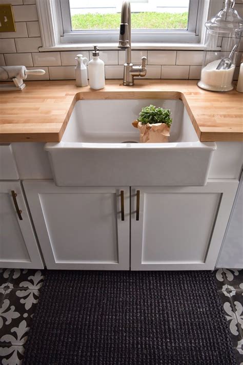 Use these ikea hacks and storage solutions to remodel your bathroom including: Connecticut Kitchen Remodel | White kitchen remodeling ...