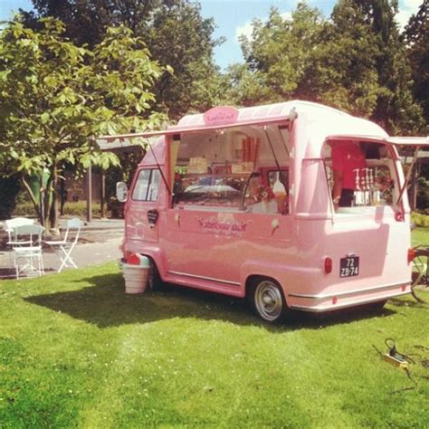 21' chevrolet kurbmaster ice cream truck / ice cream store on wheels. i want this icecream truck. it would make my life ...