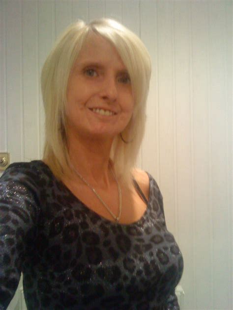 Candi474 50 From Dundee Is A Local Granny Looking For Casual Sex