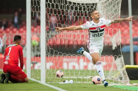 Jun 05, 2021 · zé neto se desculpa após imitação homofóbica com camisa do spfc em live tweet 0 share 0 total 0 zé neto, da dupla sertaneja com cristiano, causou polêmica ao fazer uma piada homofóbica durante a live da dupla, transmitida hoje pelo youtube. 100 dias sem Campeonato Paulista. O São Paulo poderia já ...