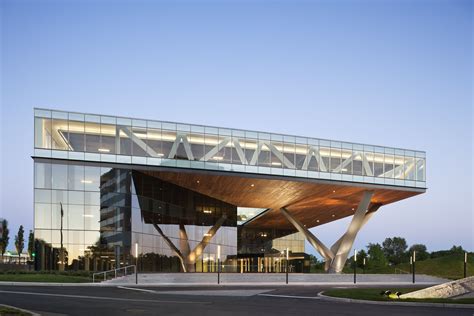 Centra Metropark Building Design Modern Buildings Architecture