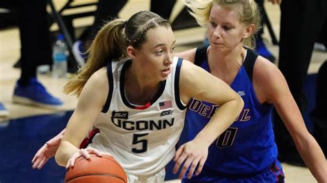 Women S College Basketball Power Rankings Uconn Moves Up After Strong