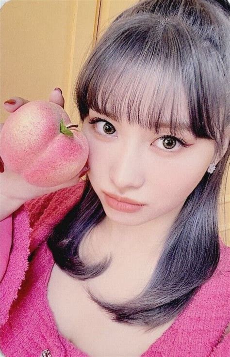 Scan Twice Momo Peach Photocard Between 1and2