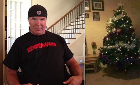 Wwe Star Has Porn On Tv In Christmas Tree Pic