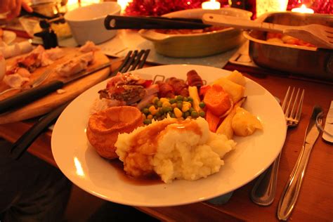 Friends and family gather every year to enjoy the best of the english produce, steeped in tradition and heritage. Top 21 Traditional British Christmas Dinner - Most Popular ...