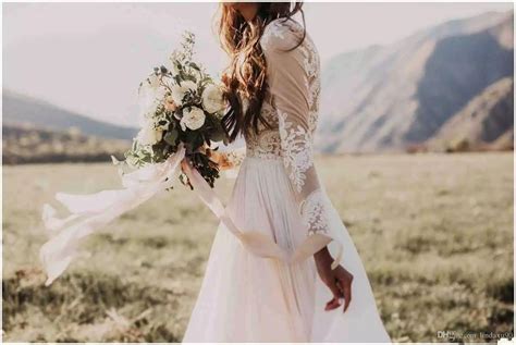 Discount Vintage Bohemian Beach 2019 Wedding Dresses Lace Appliqued