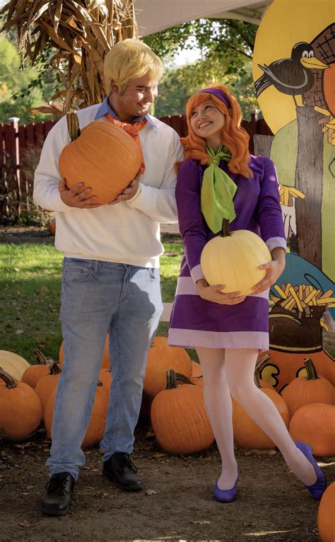 Fred And Daphne Cosplay Rscoobydoo