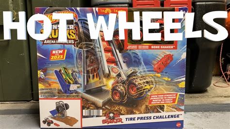 Hot Wheels Monster Trucks Arena Smashers Boneshaker Tire Press