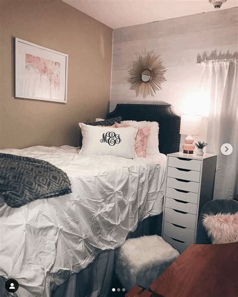 34 Best Dorm Room Organization Ideas All Freshman Should Know In 2020 Cool Dorm Rooms Dorm