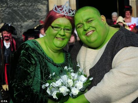 Pareja Se Casa Disfrazados De Shrek Y Fiona Por Un Motivo Muy Especial