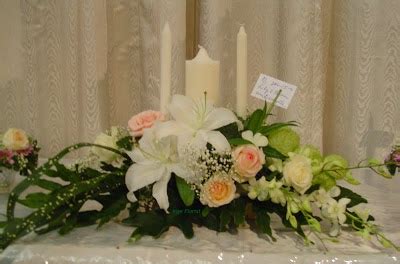 Melayani bunga altar untuk : dekorasi bunga altar | Serafien2010's Blog