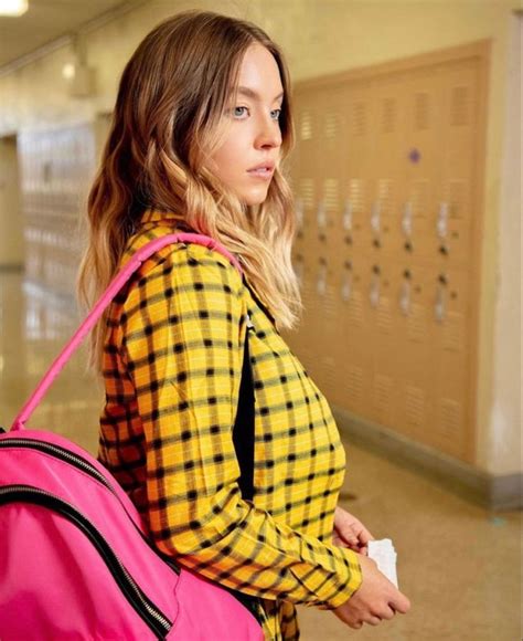 Sydney Sweeney In 2021 Women Famous Girls Fashion