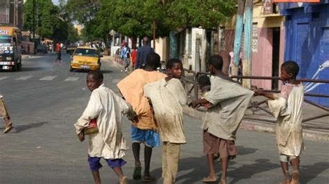 Enfants de la rue 70 des mendiants au Sénégal viennent de