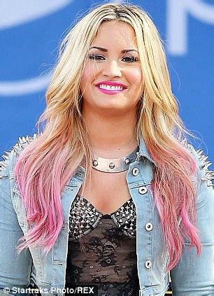 Great for tinting eyebrows, eye shadow and skin tattoos to match hair. Demi Lovato shows off new pink hair as she catches up with ...