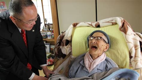 Worlds Oldest Person Dies Aged 116 Just Days After Rival