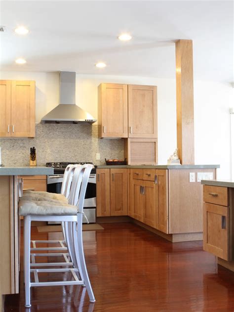 Natural Maple Shaker Cabinets Houzz