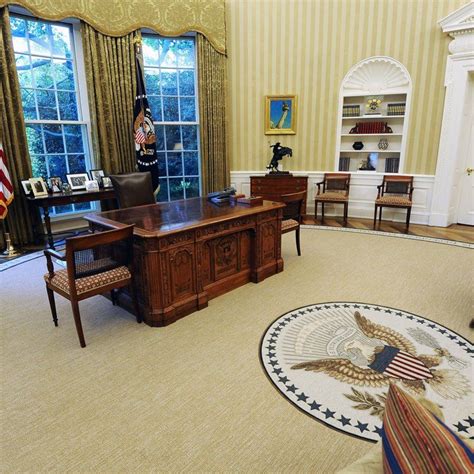 White House Oval Office Desk White House Oval Office Is Redecorated The New York Times The