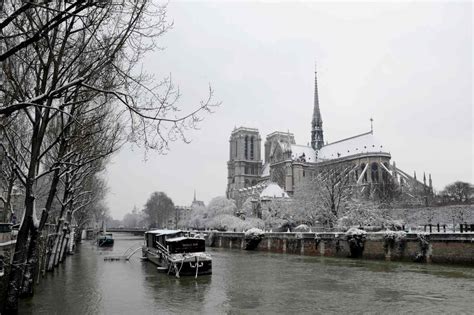 Paris Snow Even Winter Misery Looks Better In France East Bay Times