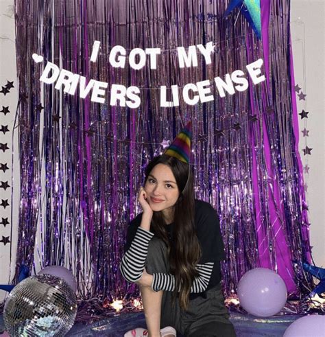 Olivia Rodrigos “drivers License” Debuts At 1 On The Billboard Hot